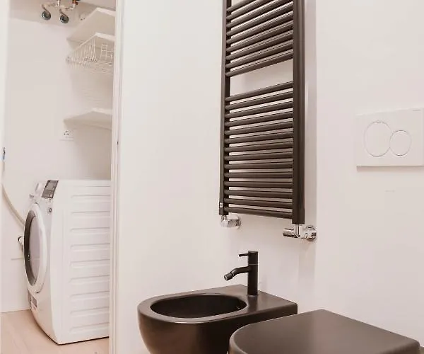 Luvi - Varese Apartament *